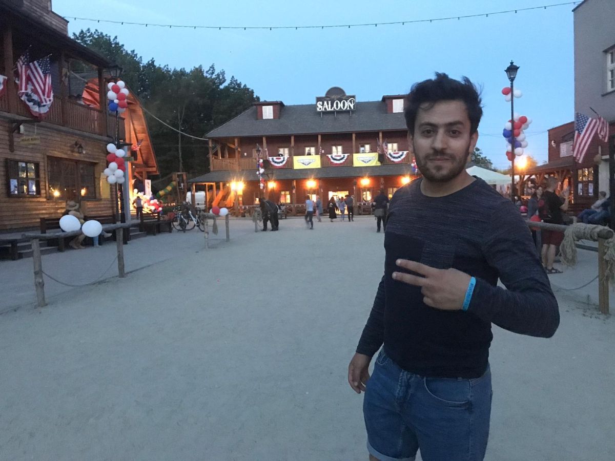 Wolontariusze w żorskiej bibliotece 8