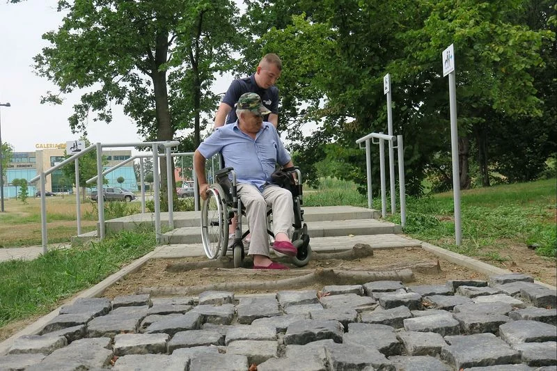 Tor przeszkód dla osób niepełnosprawnych