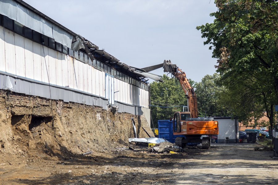 Trwa rozbiórka "Stodoły"