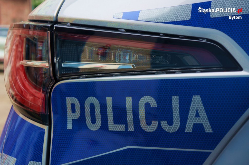 Wandal w Bytomiu zniszczył radiowóz. Grozi mu do 5 lat więzienia