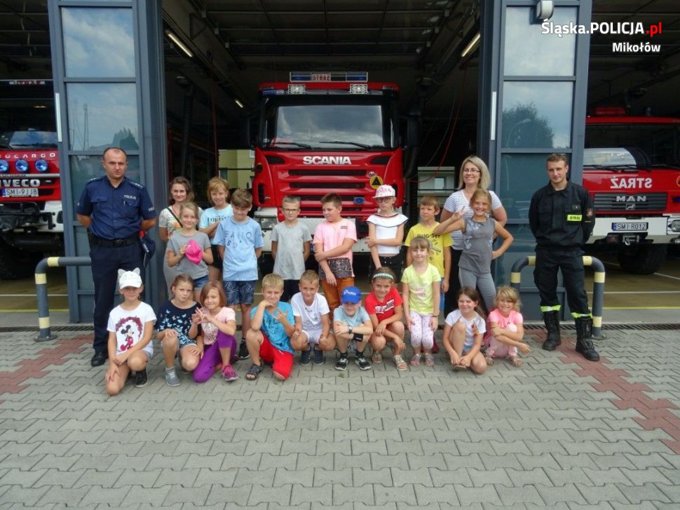 Dzielnicowy z profilaktyką wśród najmłodszych w ramach akcji "Kręci mnie bezpieczeństwo"