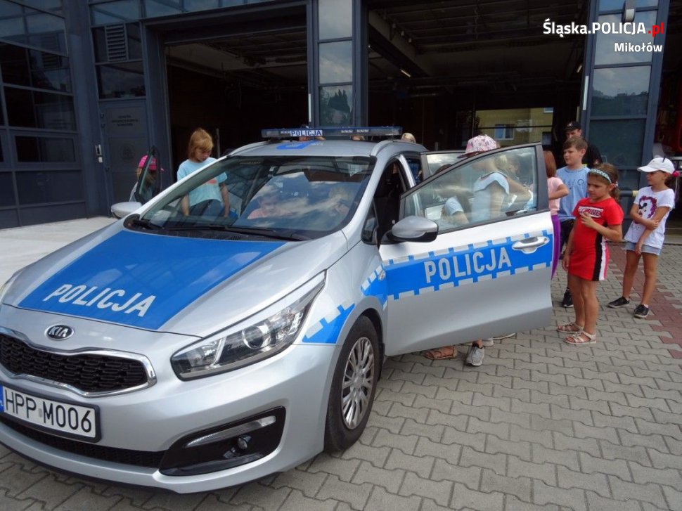 Dzielnicowy z profilaktyką wśród najmłodszych w ramach akcji "Kręci mnie bezpieczeństwo"