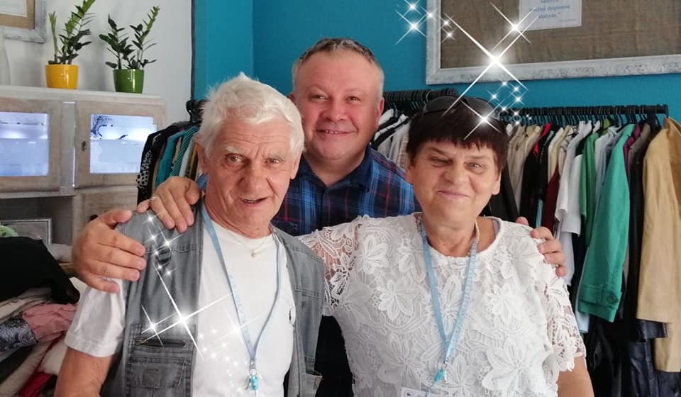 Charytatywny punkt pomocy "Otwarta Szafa" zaprasza do siebie wolontariuszy