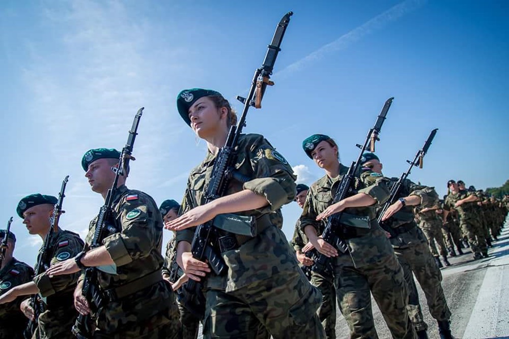 Helikoptery nad miastem 7