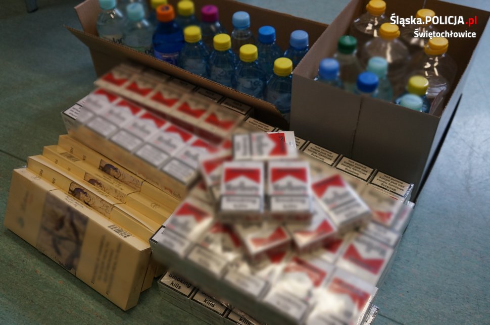 Świętochłowice: 70-latka handlowała alkoholem i papierosami bez polskich znaków akcyzy