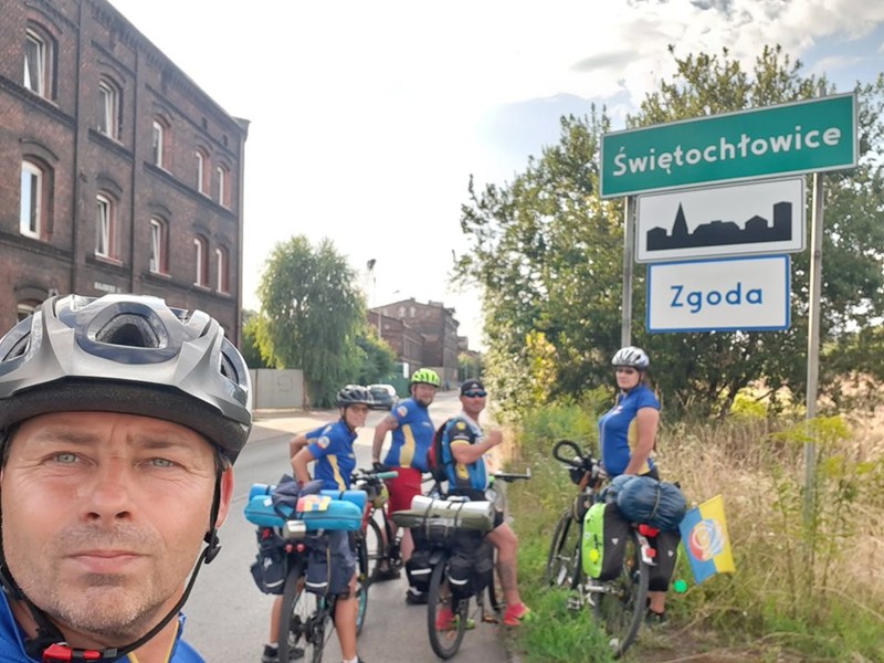 Pojechali na rowerach do Novego Jicina