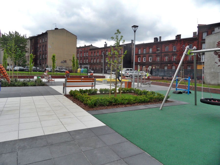 Przy ul. Hutniczej w Chorzowie Batorym otwarto skwer