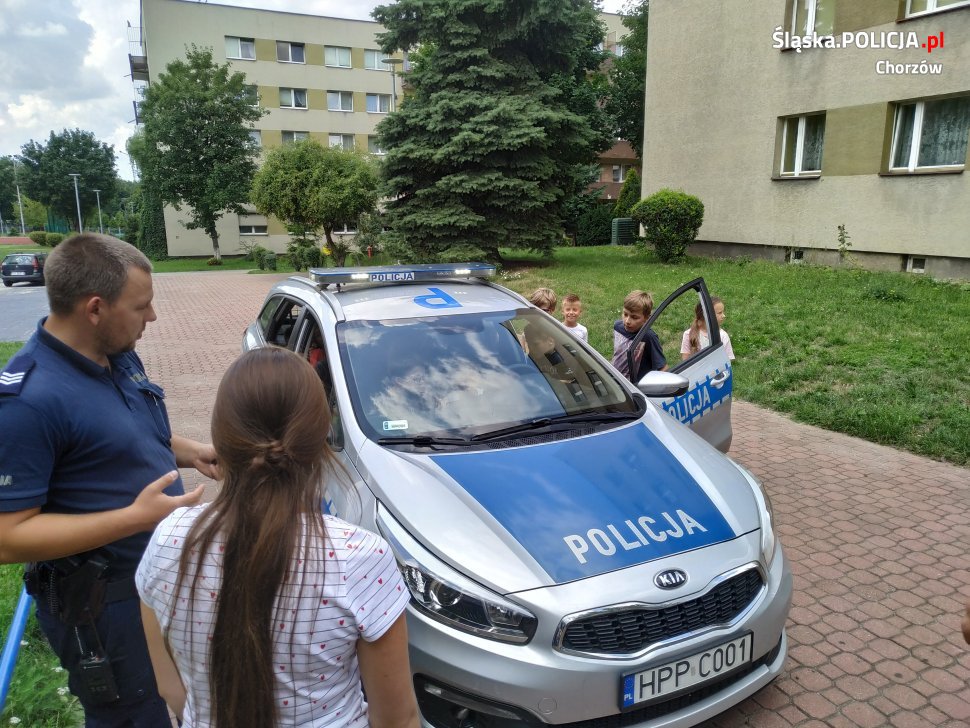 Dzielnicowi spotkali się z półkolonistami