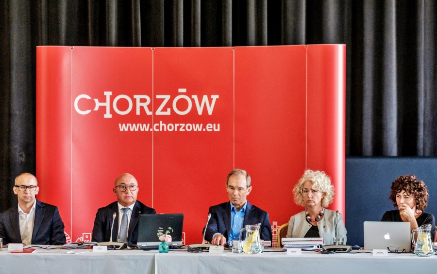 Udział w VAT lub rządowe dotacje – samorządy chcą wyrównania strat w budżetach