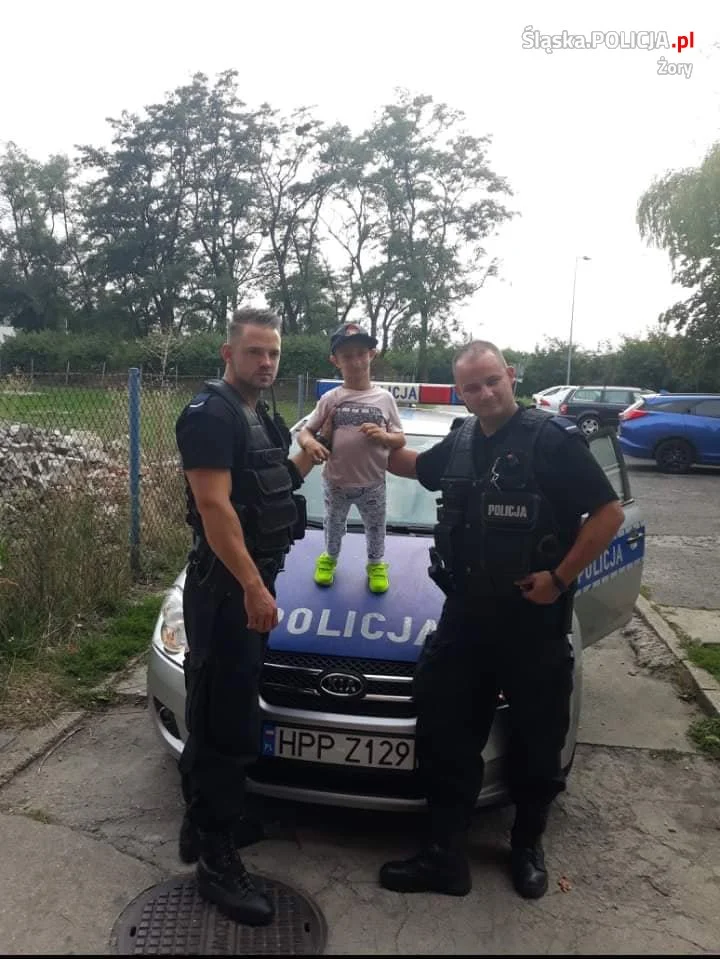 Mundurowi sprawili niespodziankę urodzinową 10-letniemu Bartkowi