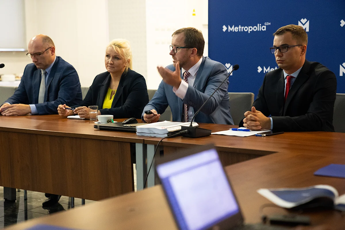 ZTM przedstawił projekt nowej siatki połączeń. Metrolinie uzupełnieniem kolei