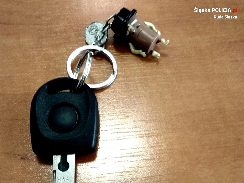 Kto zgubił kluczyk z samochodu?