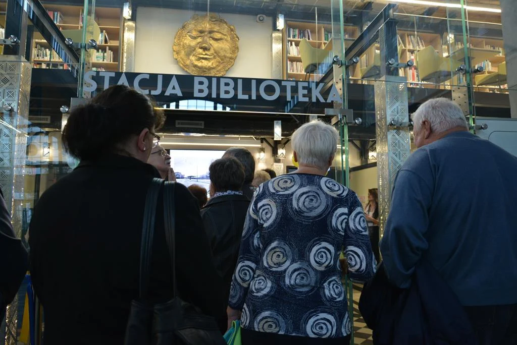 Stacja Biblioteka nareszcie otwarta! 9