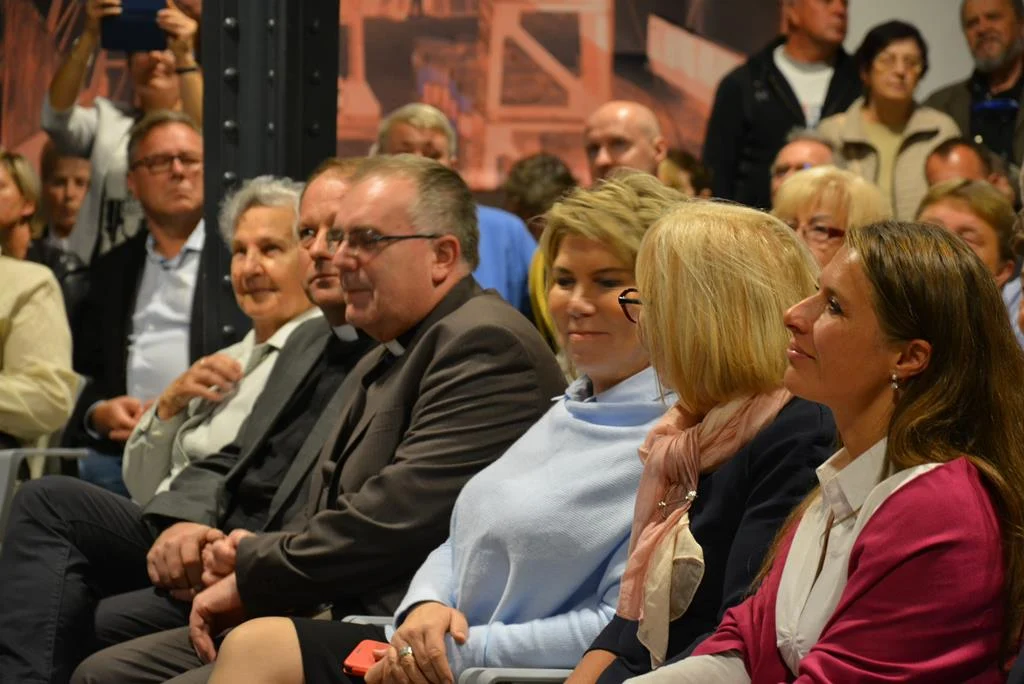 Stacja Biblioteka nareszcie otwarta! 10