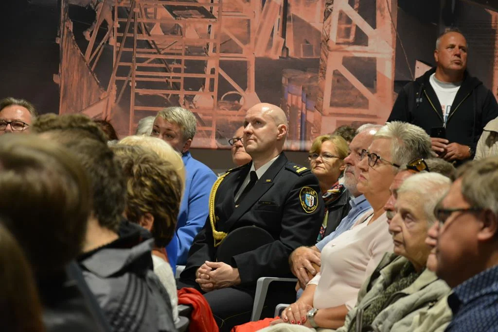 Stacja Biblioteka nareszcie otwarta! 12