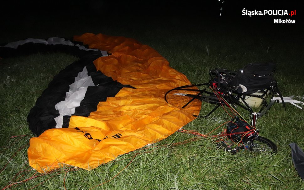 Tragiczny wypadek z udziałem motolotniarza. 54-latek zginął po upadku z dużej wysokości