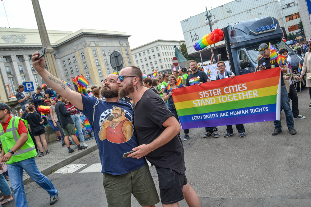 Mniej złości, więcej miłości. Marsz Równości [ZDJĘCIA + FILM]