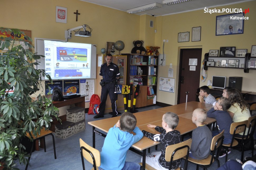 Aby pierwszaki były bezpieczne w drodze do szkoły