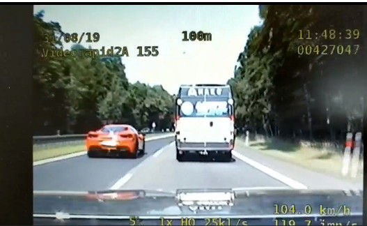 Katowicka grupa SPEED zatrzymała kierowcę ferrari, który pędził z prędkością 177 km/h!