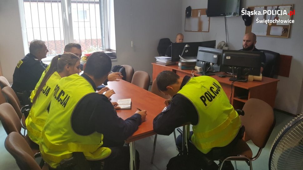 Młodzi adepci policyjnego rzemiosła w Świętochłowicach