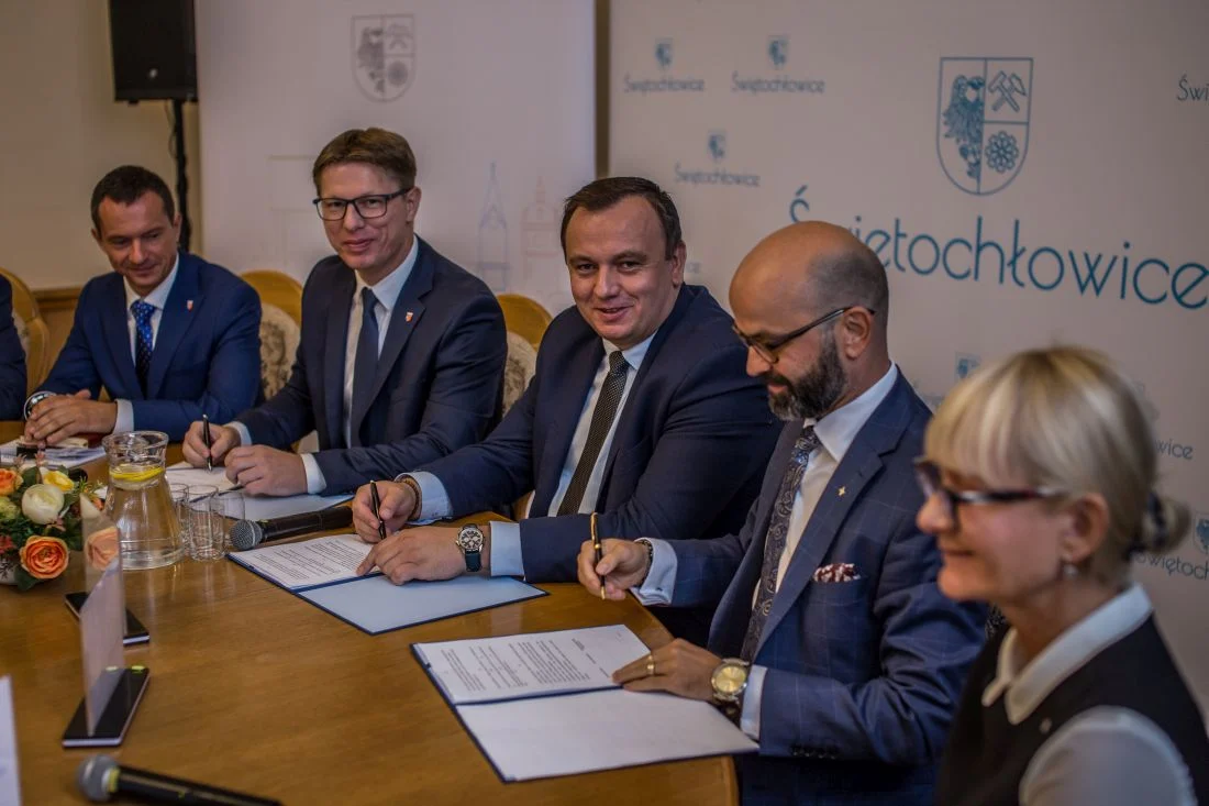 Świętochłowice podpisały porozumienie o współpracy z Województem Śląskim oraz KSSE SA