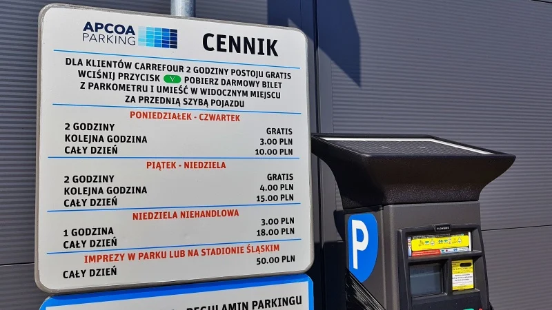 Parking przy centrum handlowym AKS w Chorzowie od dziś jest płatny