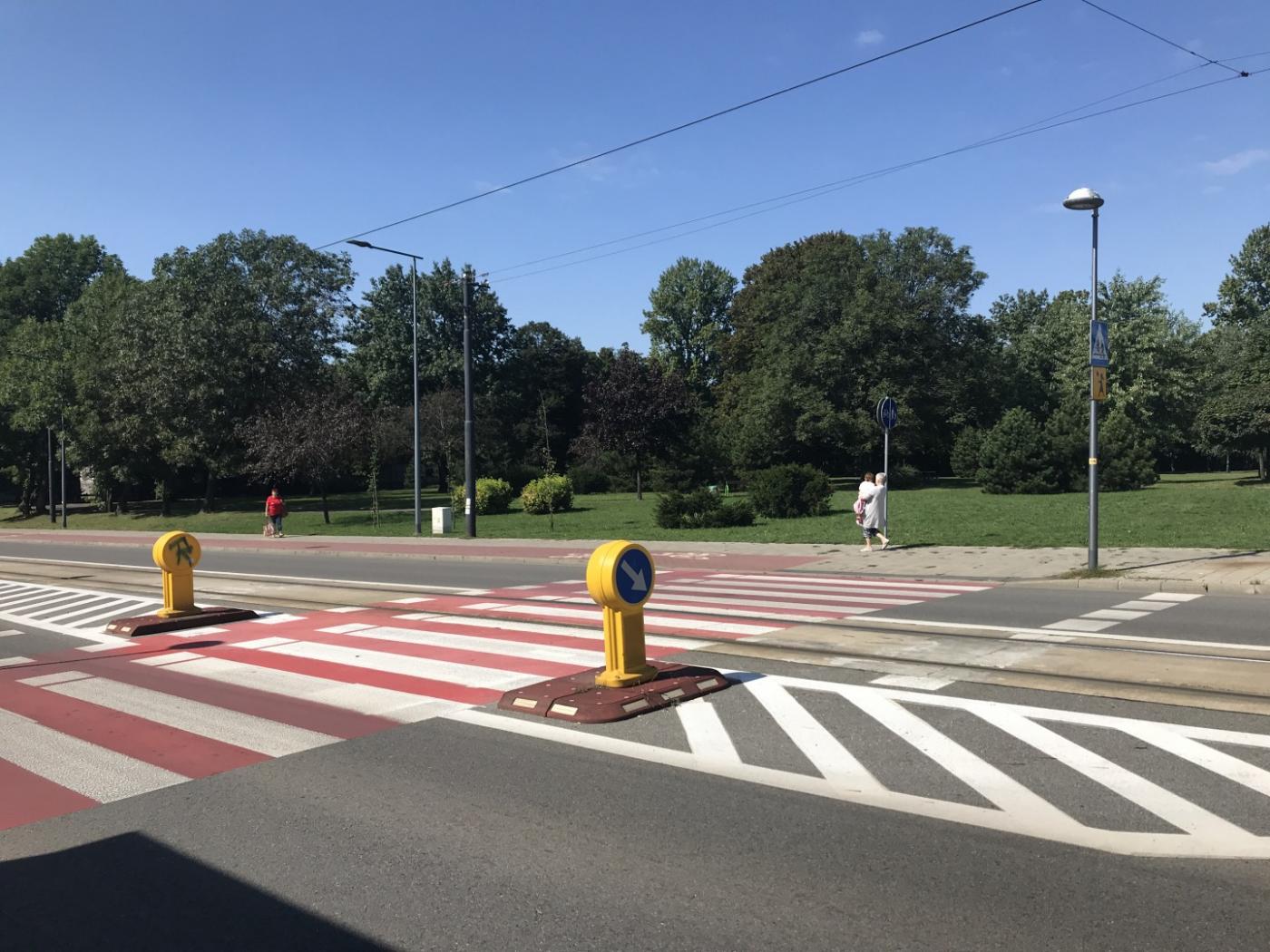 W Chorzowie policja i straż miejska ruszają ze specjalną akcją "Przechodź bezpiecznie"