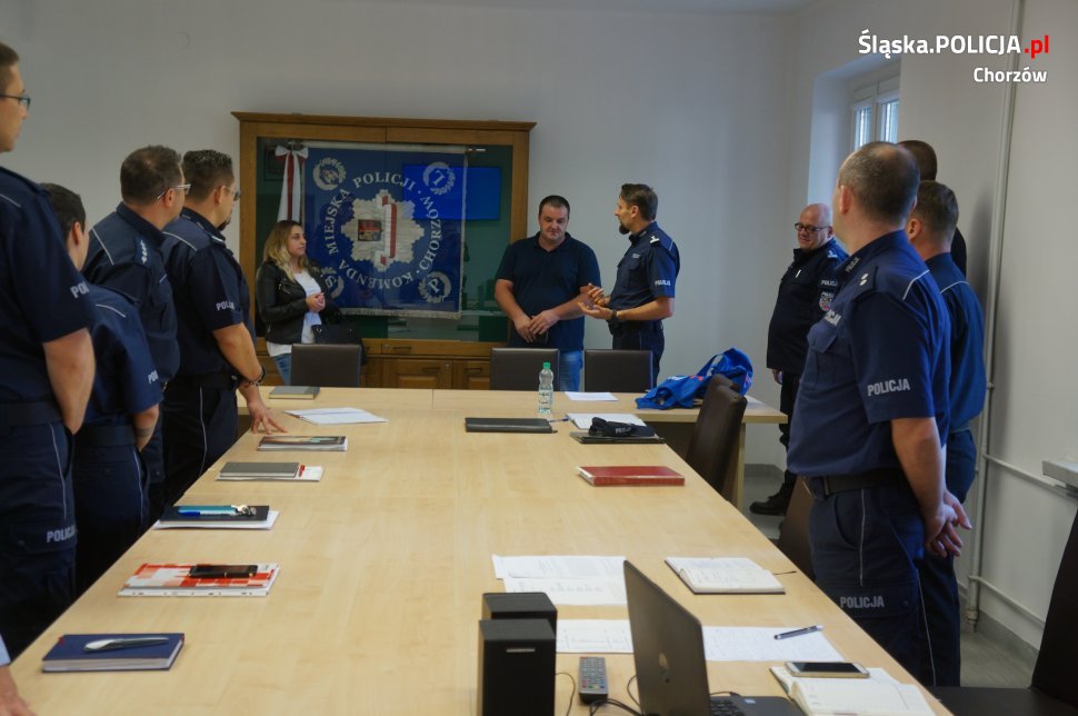 Dzięki nim 80-latka nie utraciła oszczędności i zatrzymano nietrzeźwą kierującą