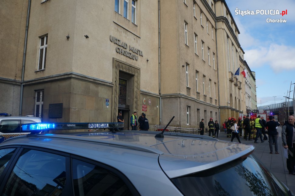 Pożar w urzędzie, ewakuacja petentów i pracowników. Ćwiczenia chorzowskich służb