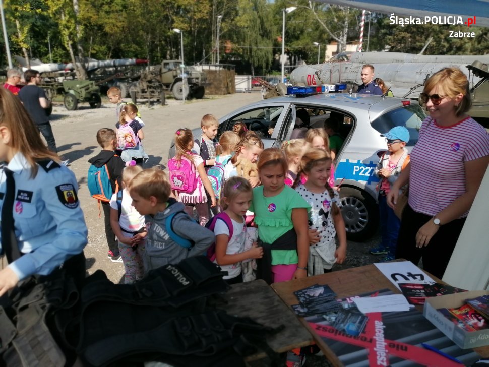 Zabrzańscy mundurowi z zespołu profilaktyki brali udział w XV Dniu Nauki
