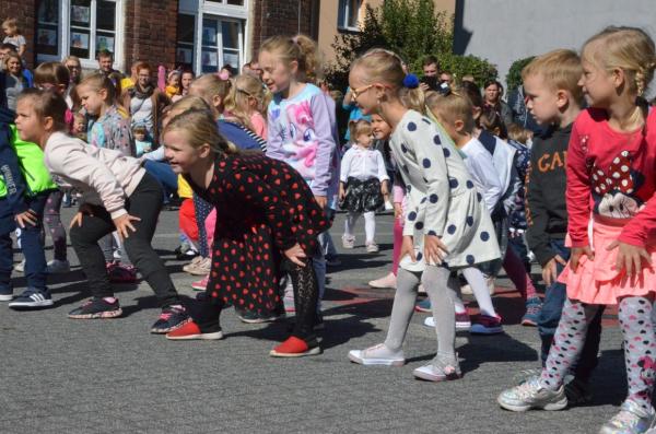 Plac zabaw oraz mini miasteczko ruchu drogowego w Kończycach