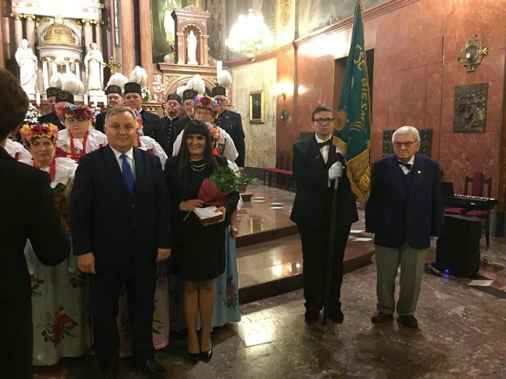 Chór Mieszany "Słowiczek" otrzymał Brązowy Medal "Zasłużony Kulturze Gloria Artis"