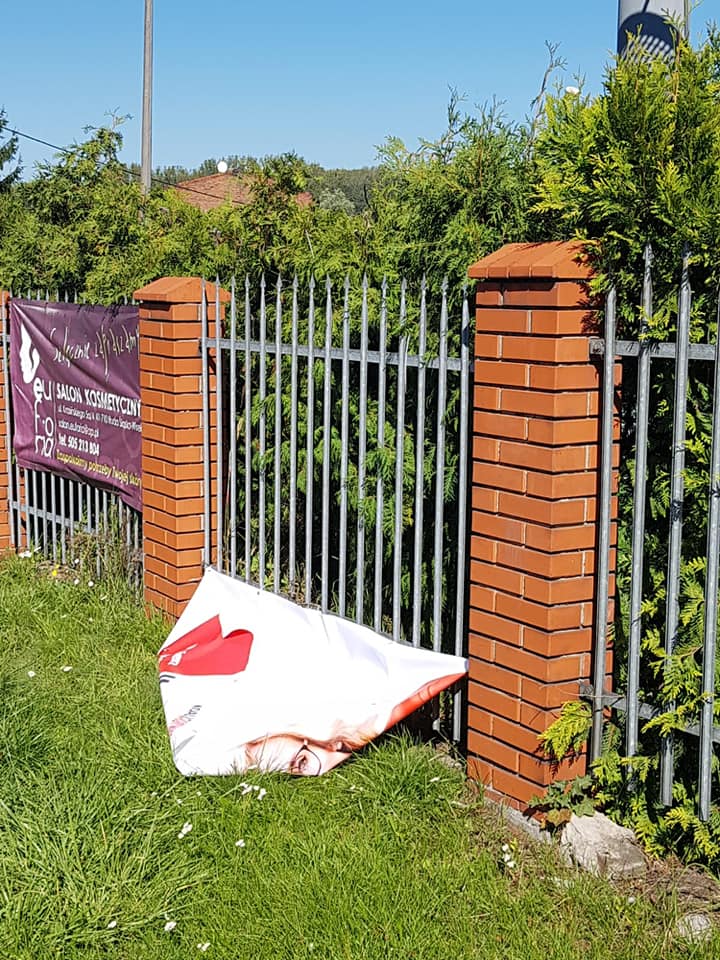 zrywane plakaty wyborcze 5