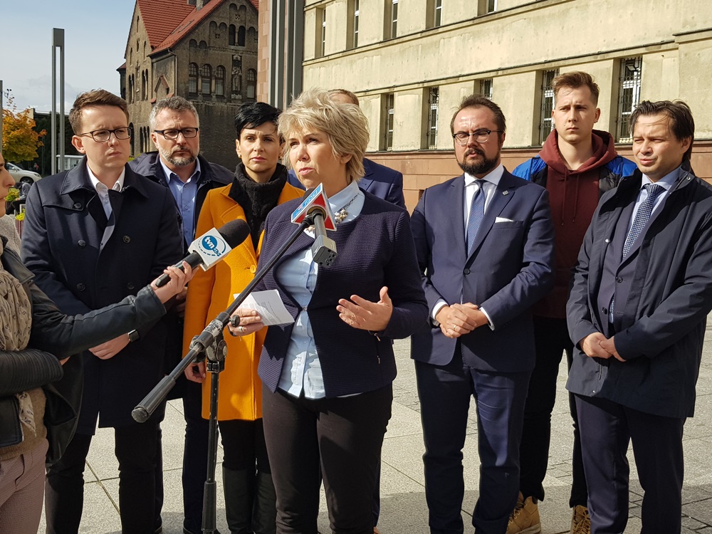 Naklejki z podobizną Doroty Tobiszowskiej 9