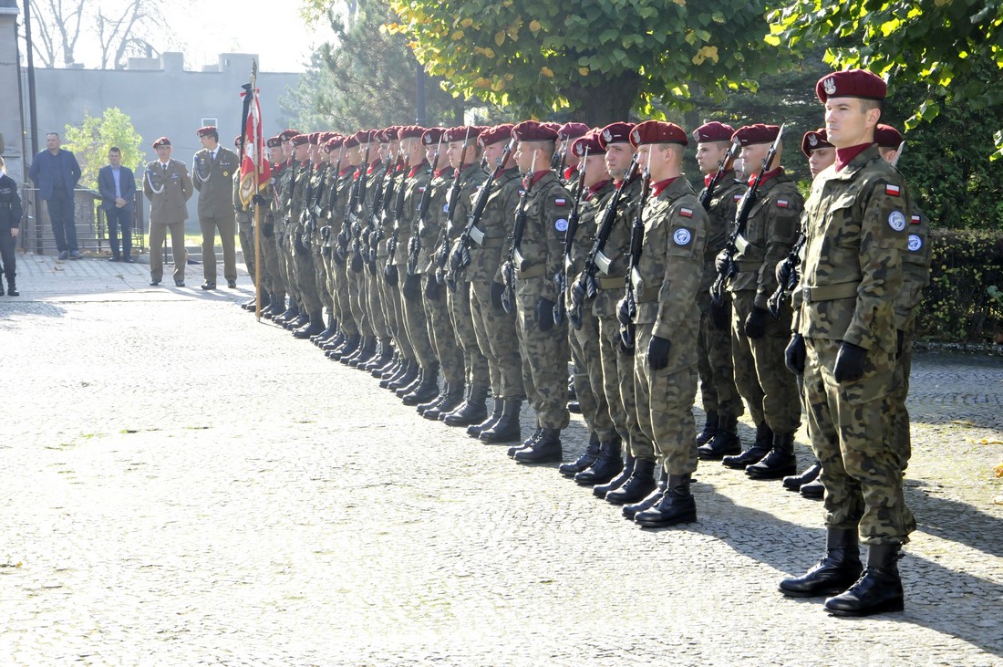 Jeden z saperów, którzy zginęli w wypadku, był rudzianinem. Został pośmiertnie odznaczony