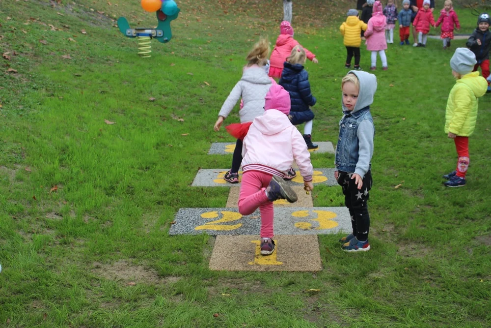 Nowy plac zabaw w Miejskim Przedszkolu nr 37 10