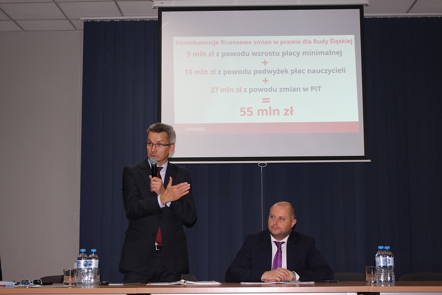 Napięte finanse zdominowały spotkania w dzielnicach