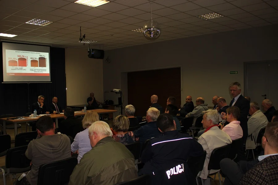 Napięte finanse zdominowały spotkania w dzielnicach