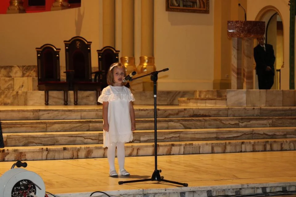 Gloria Dei 8