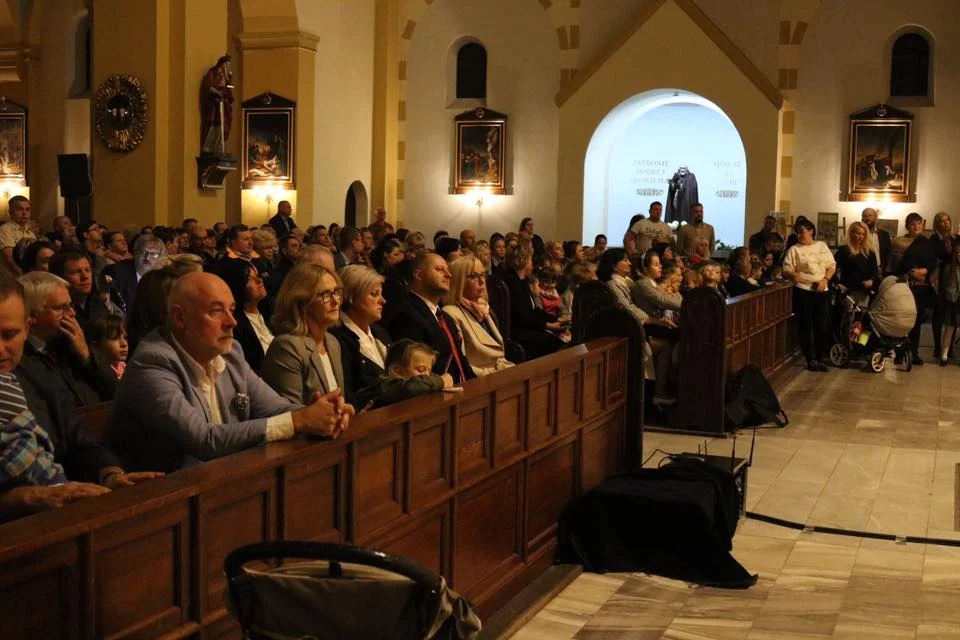 Gloria Dei 13