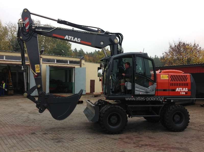 Wybór odpowiedniego sprzętu budowlanego - na co zwrócić uwagę.