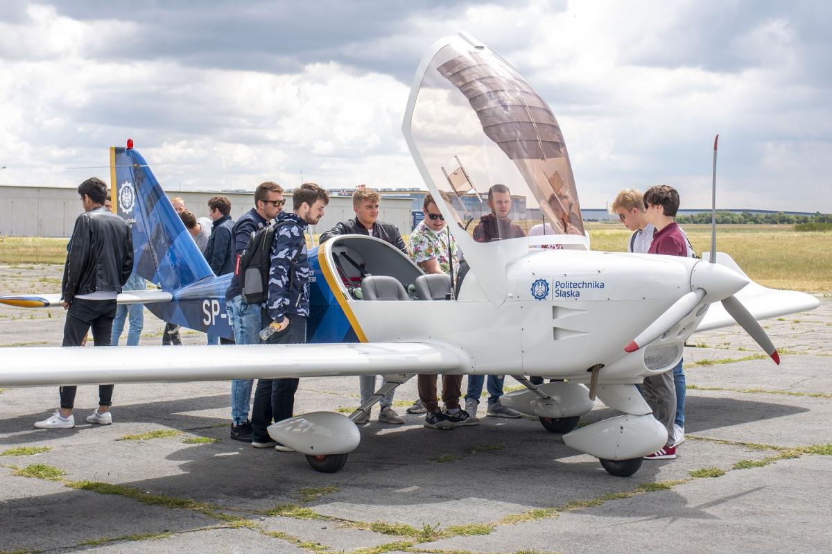 Tu leci przyszłość. Jak zmienia się gliwickie lotnisko?