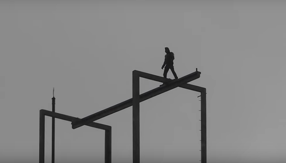 Świętochłowiczanin wspiął się bez zabezpieczenia na 42-metrowy szyb