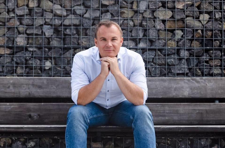 Dawid Kostempski nie dostanie się do senatu - przegrał z Dorotą Tobiszowską