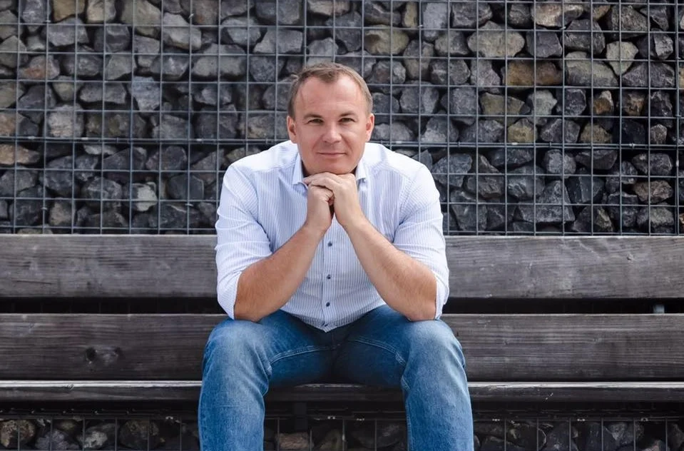 Dawid Kostempski nie dostanie się do senatu - przegrał z Dorotą Tobiszowską
