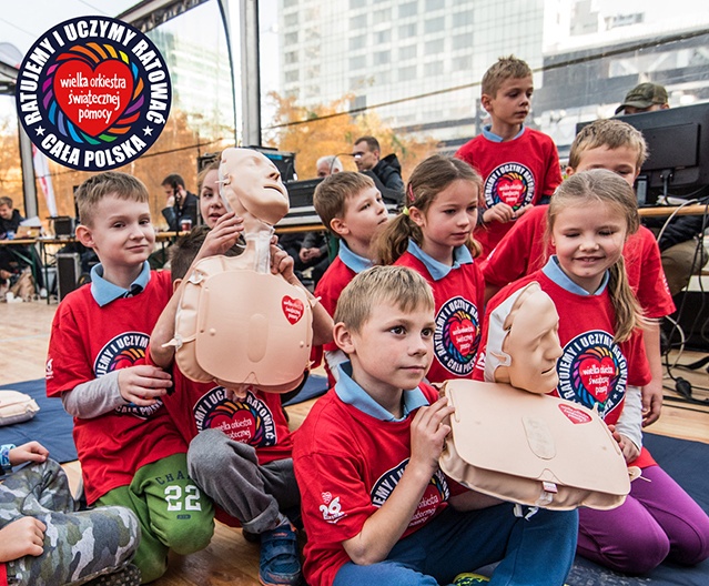 Świętochłowice: Bicie Rekordu w Pierwszej Pomocy