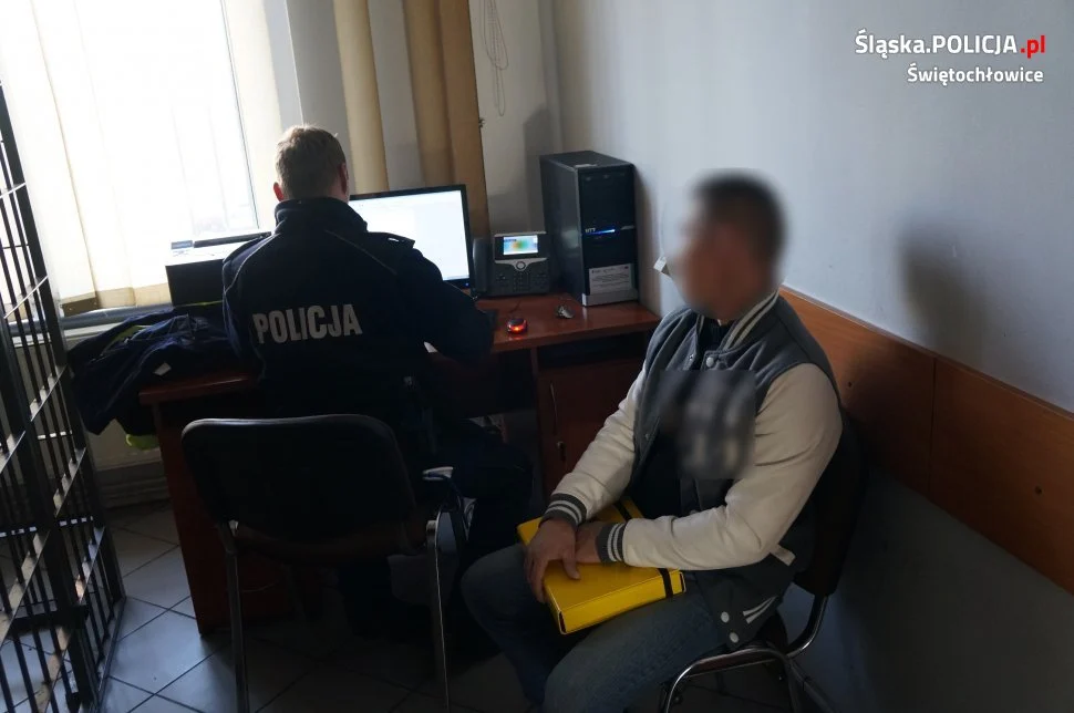 Świętochłowiccy policjanci zatrzymali nietrzeźwego 40-latka na podwójnym zakazie