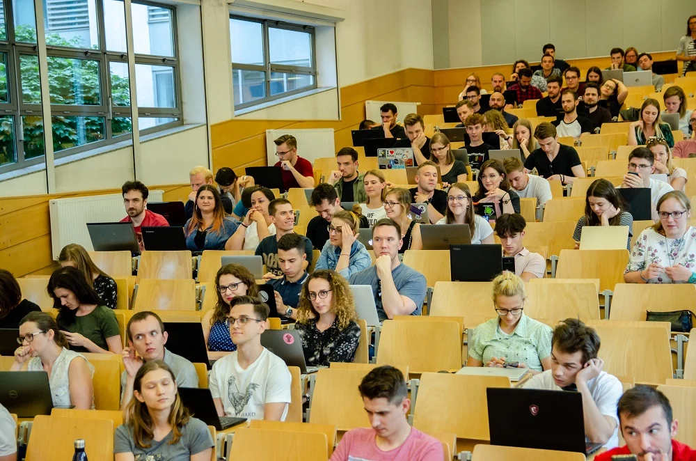 Największy otwarty kurs programowania webowego CodersCamp