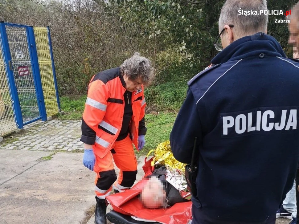 Szczęśliwy finał poszukiwań osiemdziesięciolatka - leżał w trawie kilka kilometrów od domu