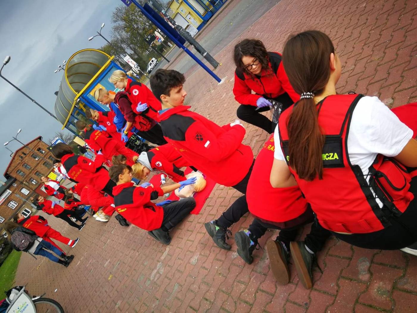 Zabrzańscy uczniowie uczcili Europejski Dzień Przywracania Czynności Akcji Serca